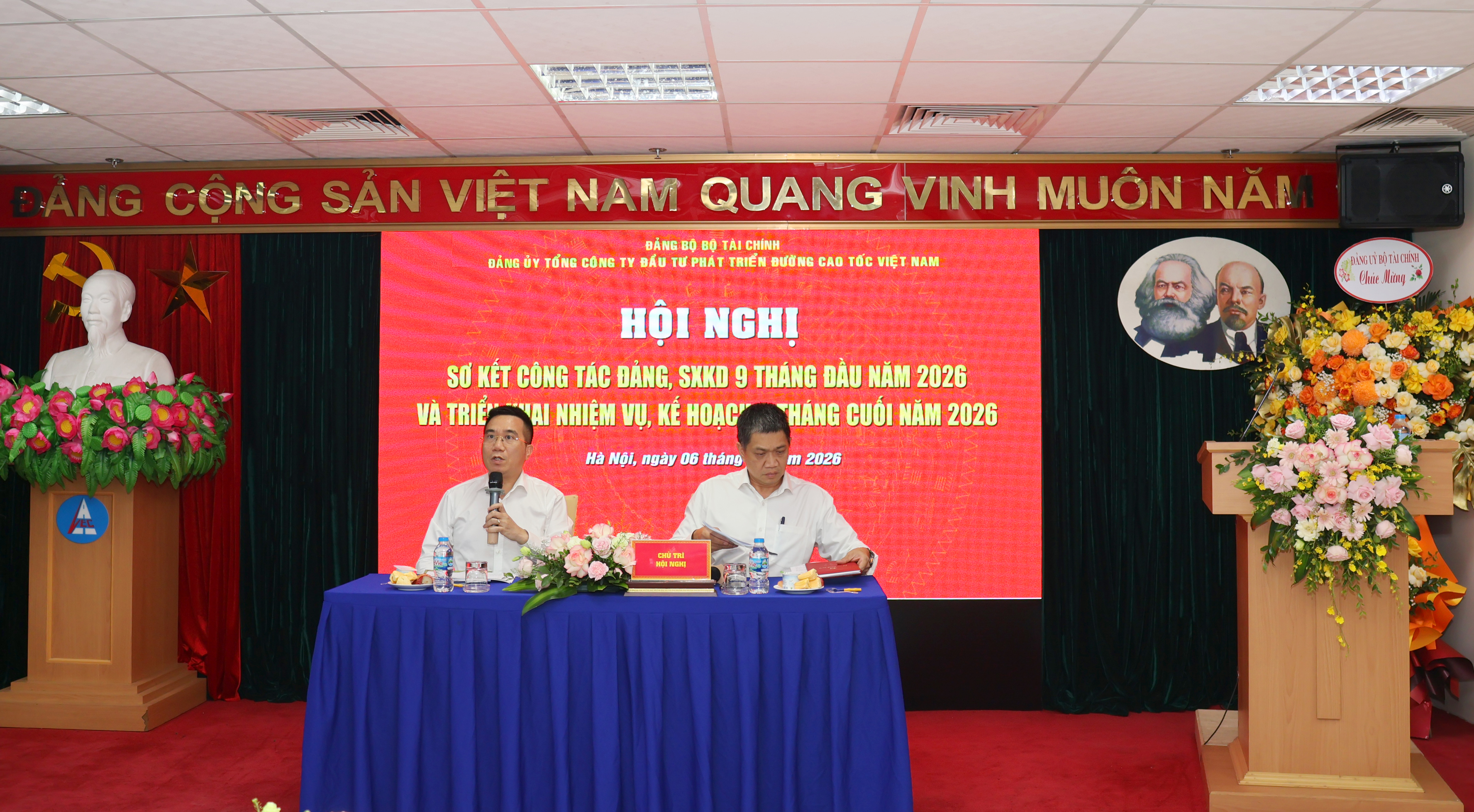 VEC SƠ KẾT CÔNG TÁC ĐẢNG, SẢN XUẤT KINH DOANH 9 THÁNG ĐẦU NĂM 2026, TRIỂN KHAI NHIỆM VỤ 3 THÁNG CUỐI NĂM
